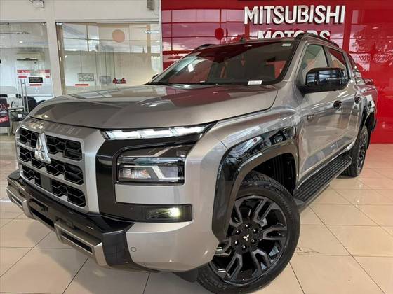 MITSUBISHI TRITON 2.4 BITURBO DIESEL CD KATANA 4X4 AUTOMÁTICO MITSUBISHI TRITON 2.4 BITURBO DIESEL CD KATANA 4X4 AUTOMÁTICO